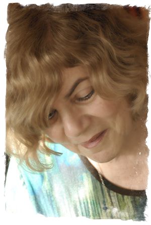 Elizabeth Greene author bio image